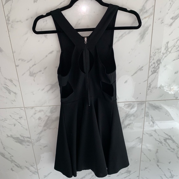 Black cutout dress - Picture 2 of 2